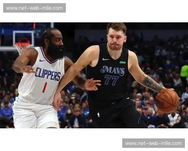 烽烟再起!独行侠与快船恩怨情仇,谁能主宰洛城之巅? 烽烟再起!独行侠与快船恩怨情仇,谁能主宰洛城之巅?